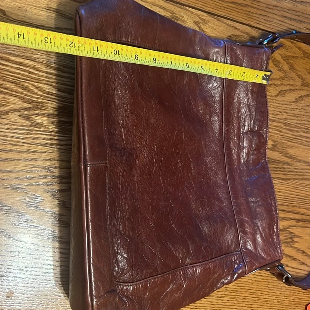 Victor vintage shoulder bag, leather soft rich brown
